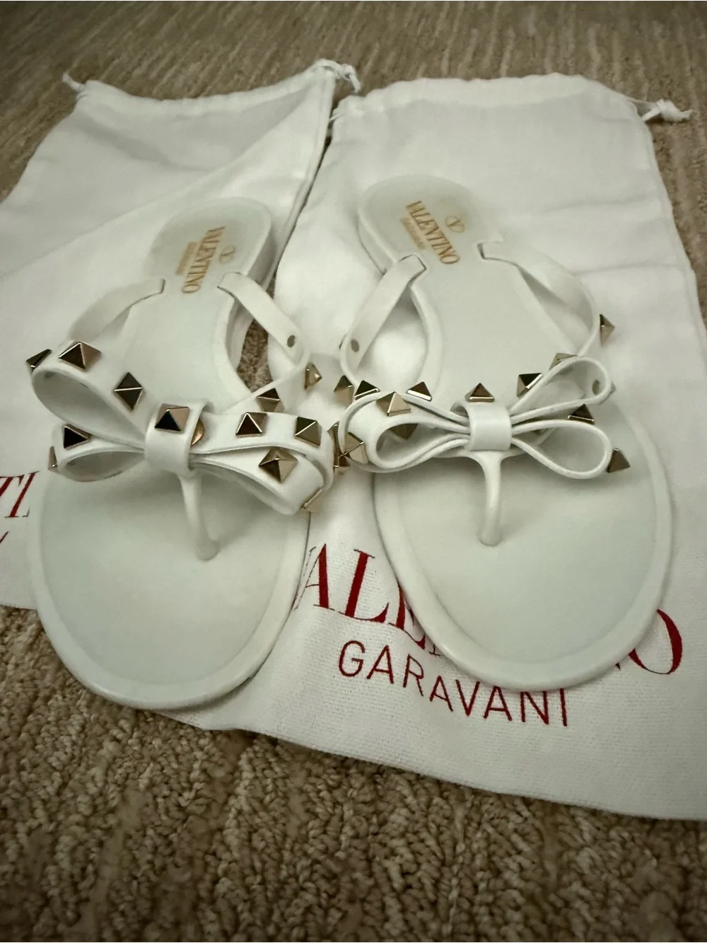 Valentino Garavani White Rockstud Bow Flip Flop Sandals